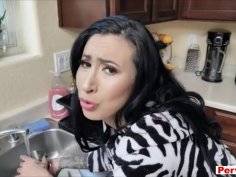Doing dishes with stepmom means a quick blowjob