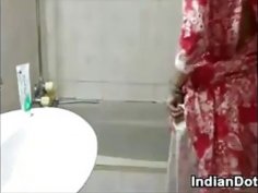 Indian Washes Her Beautiful Body