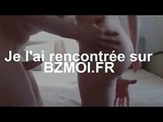 Jeune suceuse mignonne enculee sur le ventre